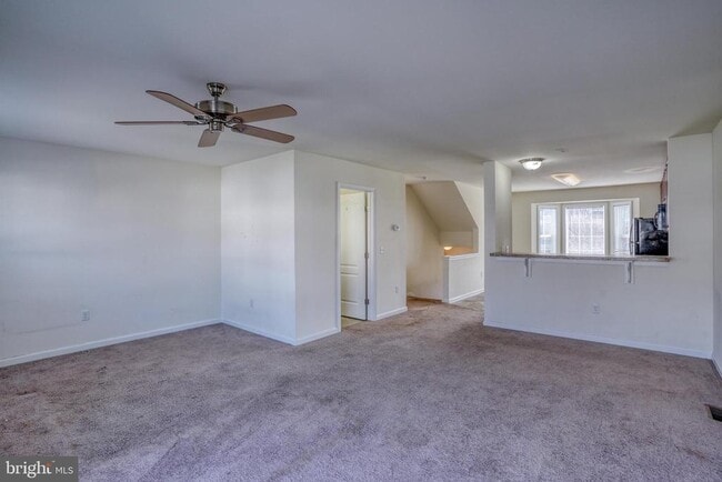Building Photo - 327 Tribbitt St