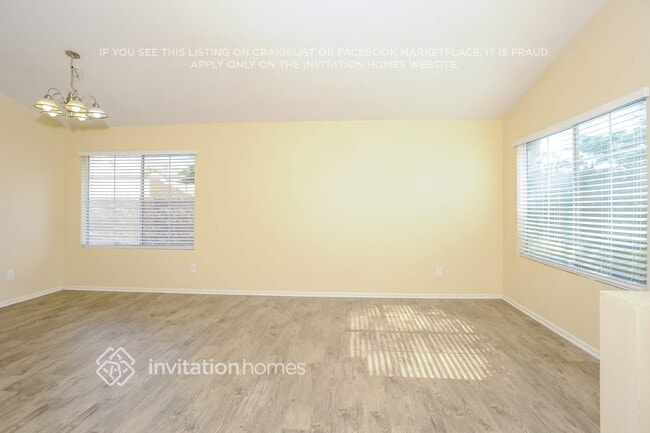 Building Photo - 39826 Milan Dr