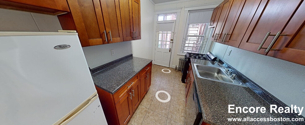 Building Photo - 116 Washington St