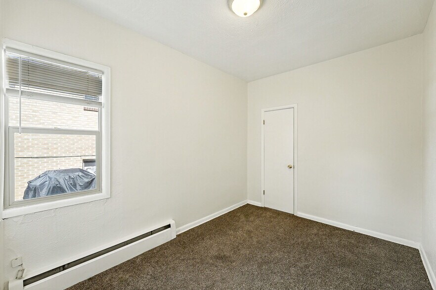 Building Photo - 5631 W 16th Ave