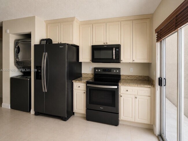 Building Photo - 6216 SW 129th Ave
