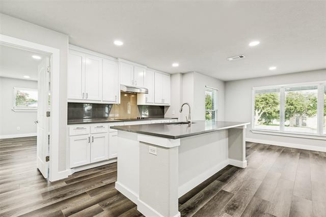 Building Photo - 437 Peninsula Dr