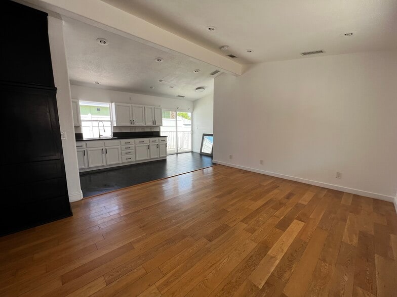 Primary Photo - 14397 Busby Dr