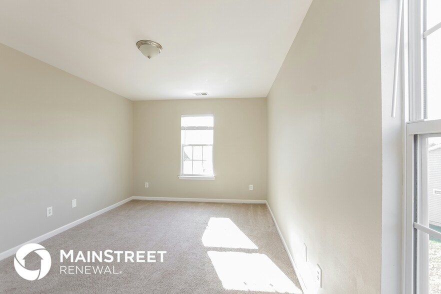 Building Photo - 121 N Tanninger Rd