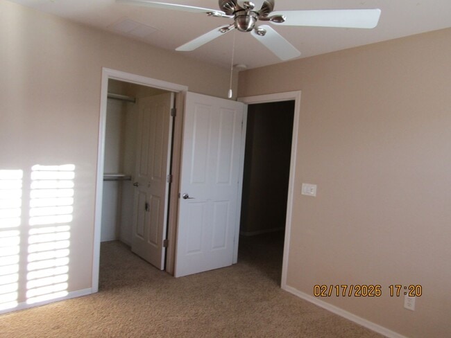 Building Photo - 4 Bedroom home gated community