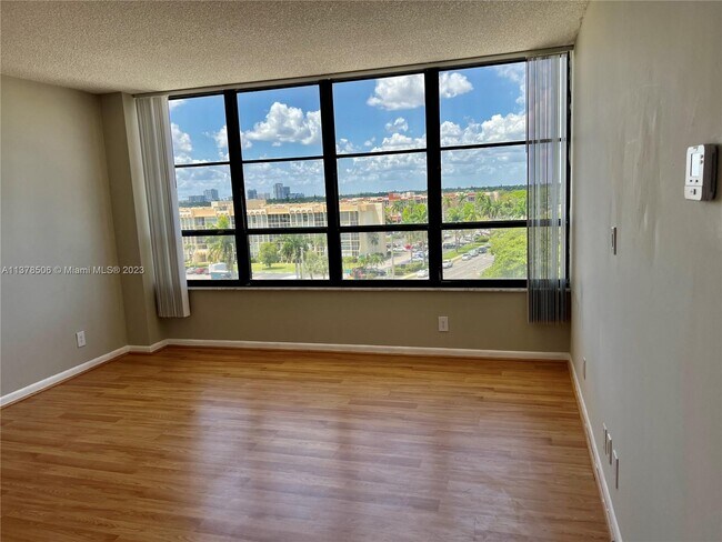 Building Photo - 600 Three Islands Boulevard