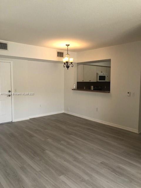 Building Photo - 9300 Fontainebleau Blvd