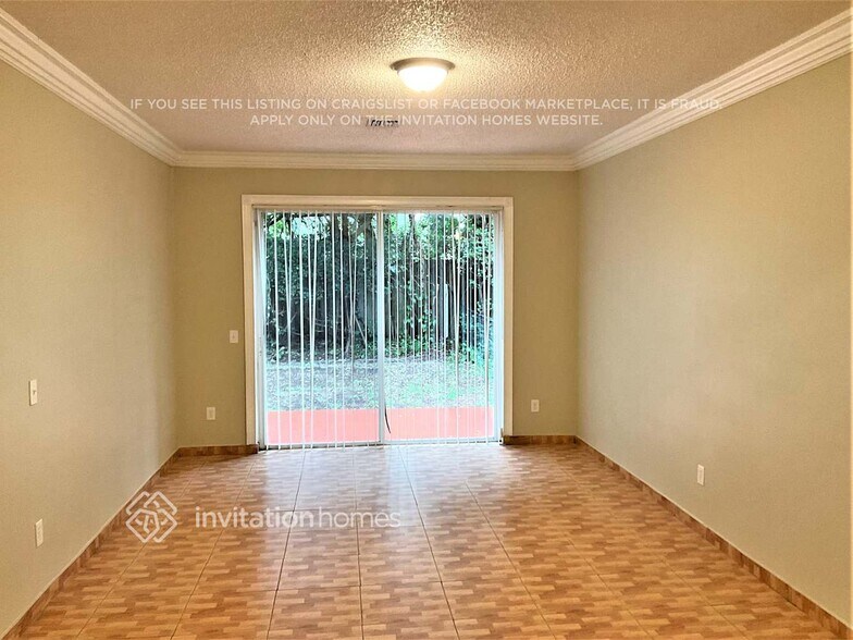 Building Photo - 5833 Eagle Cay Ln