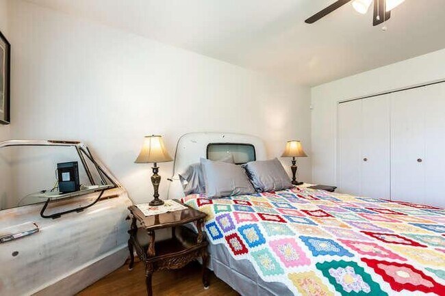 Building Photo - 10545 W Coggins Dr