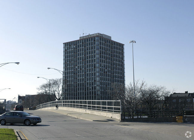 Building Photo - Northwest Tower Apartments