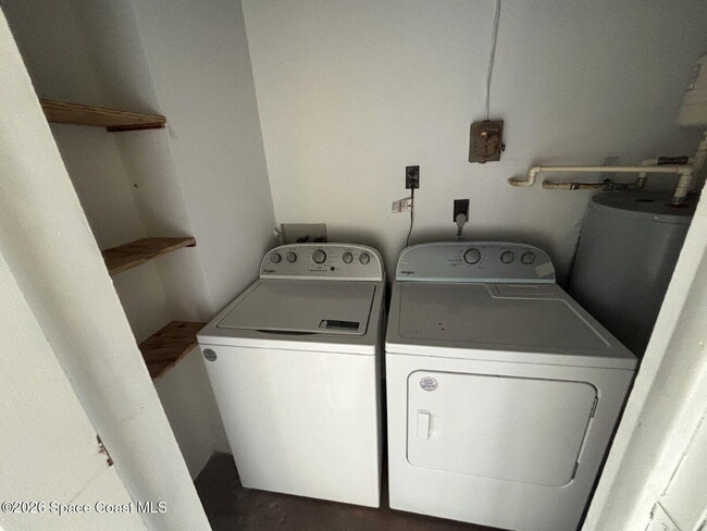 Building Photo - 1595 Hilldale Rd