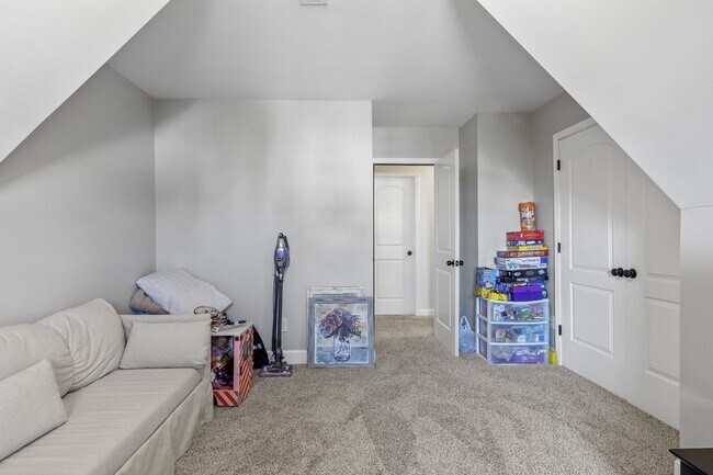 Building Photo - 3 Bedroom + Bonus Room Home with Main Floor Primary Suite & Community Pool Access