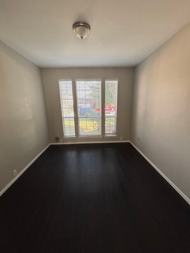 Building Photo - 2756 Thorncreek Ln