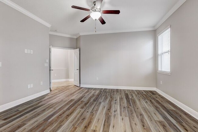 Building Photo - Experience Resort Living in Grand Hampton!
