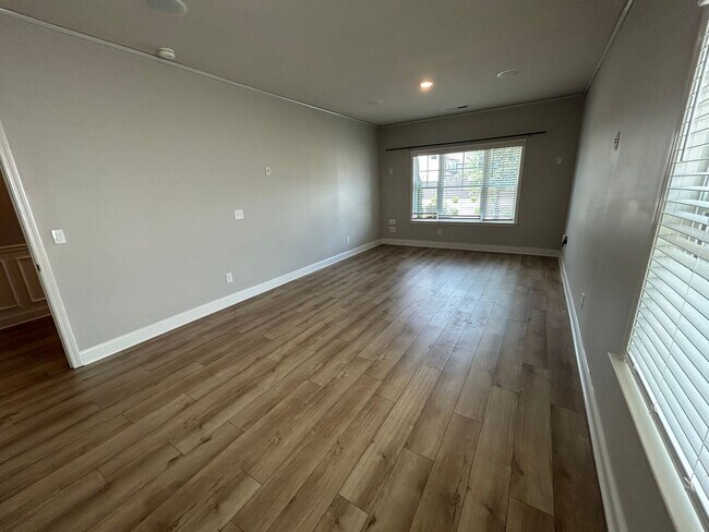 Building Photo - 108 Bridgemill Ave