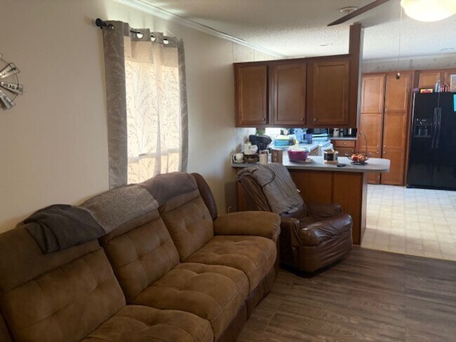 Building Photo - NEW RENTAL LISTING - NO HUD NO SECTION 8