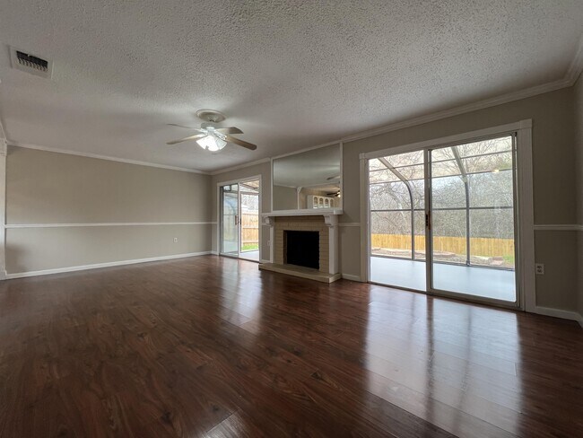 Building Photo - 116 Meadow Lark