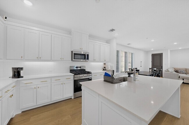Building Photo - 1032 Bristleleaf Wy