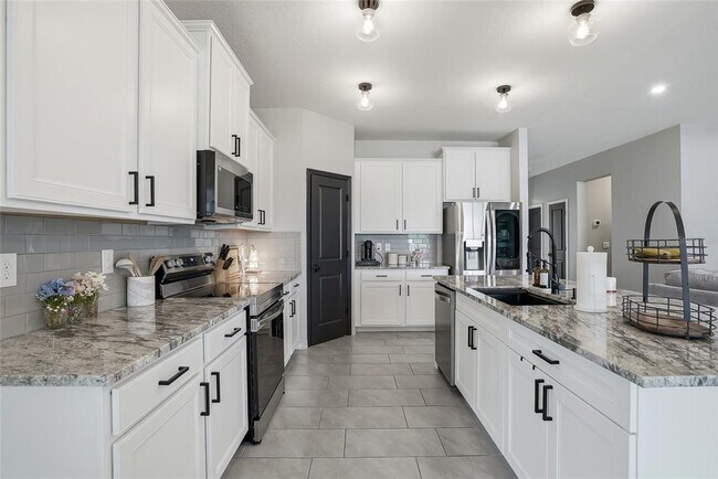 Building Photo - 3228 Living Coral Dr