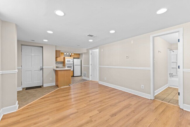 Building Photo - 3534 E Fall Creek Pkwy N Dr