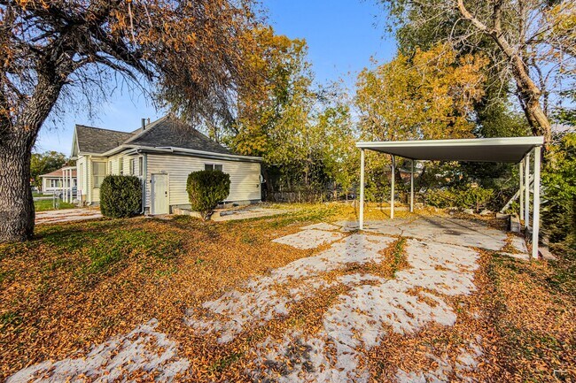 Building Photo - Central Park