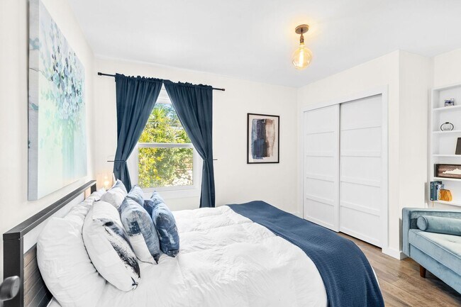 Building Photo - Fully Furnished 3-Bedroom, 1-Bath Modern B...