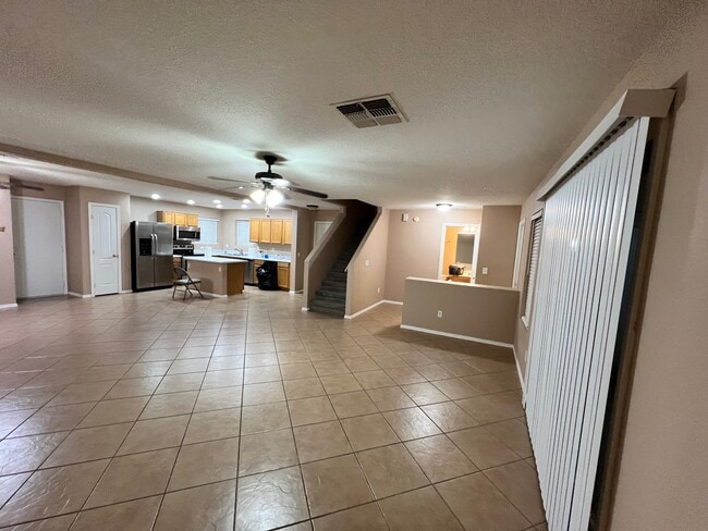 Building Photo - 3256 S Chaparral Rd