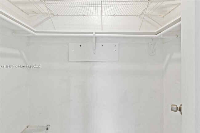 Building Photo - 1300 W 47th Pl