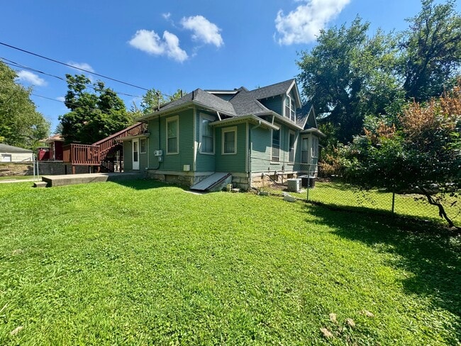 Building Photo - 321 N Indiana Ave