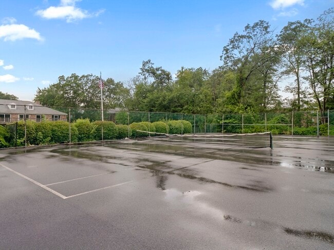 Building Photo - 90 Edgelawn Ave