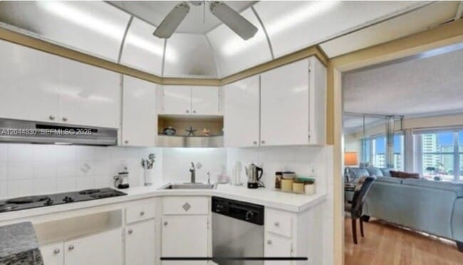 Building Photo - 3700 Galt Ocean Dr