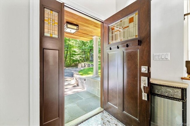 Building Photo - 112 Old Mountain Rd