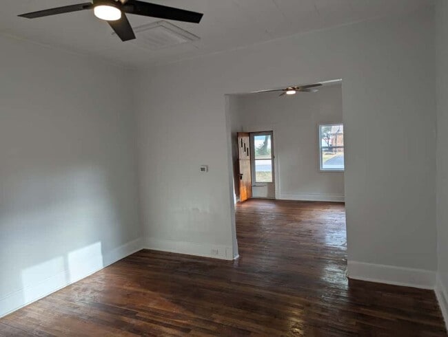 Building Photo - Charming, remodeled home in Tuscola