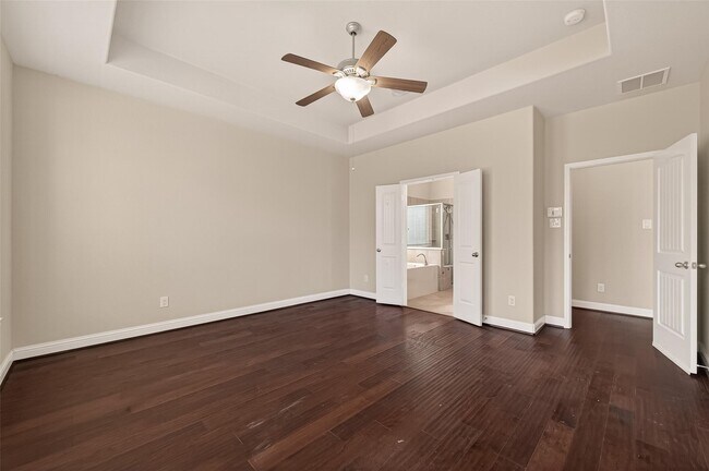 Building Photo - 107 Angel Hollow Ln