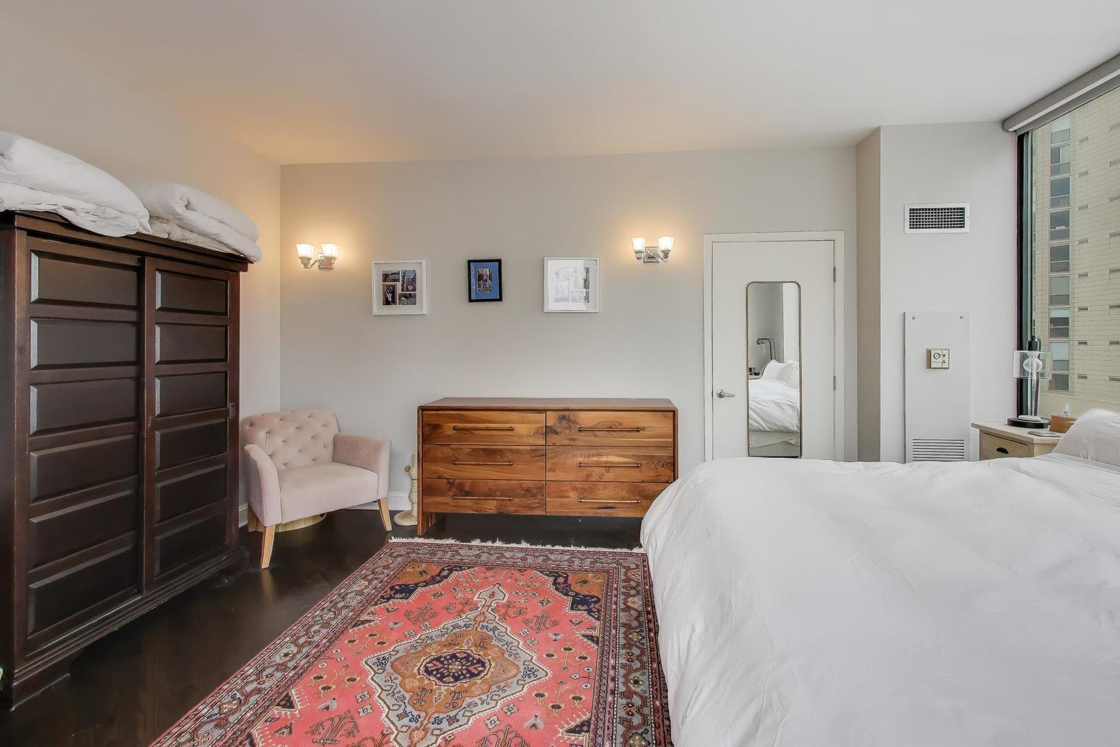 Building Photo - 435 W Erie St