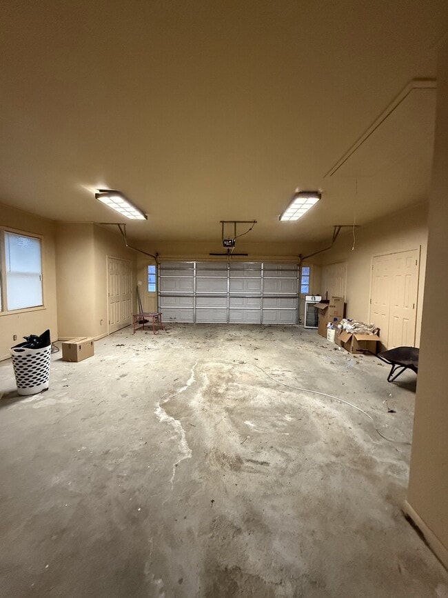 Building Photo - 2366 N Walston Bridge Rd