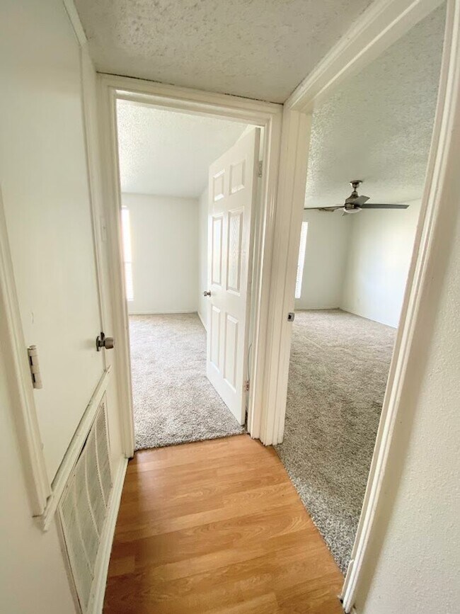 Building Photo - WATERFORD WEST CAMPUS - 4 BEDROOM - $2800