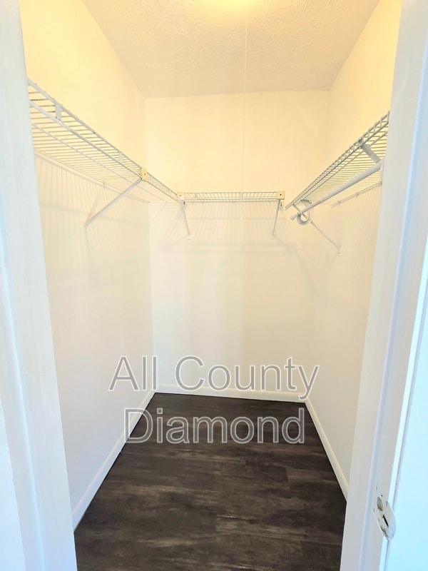 Building Photo - 636 W Caladium Cir