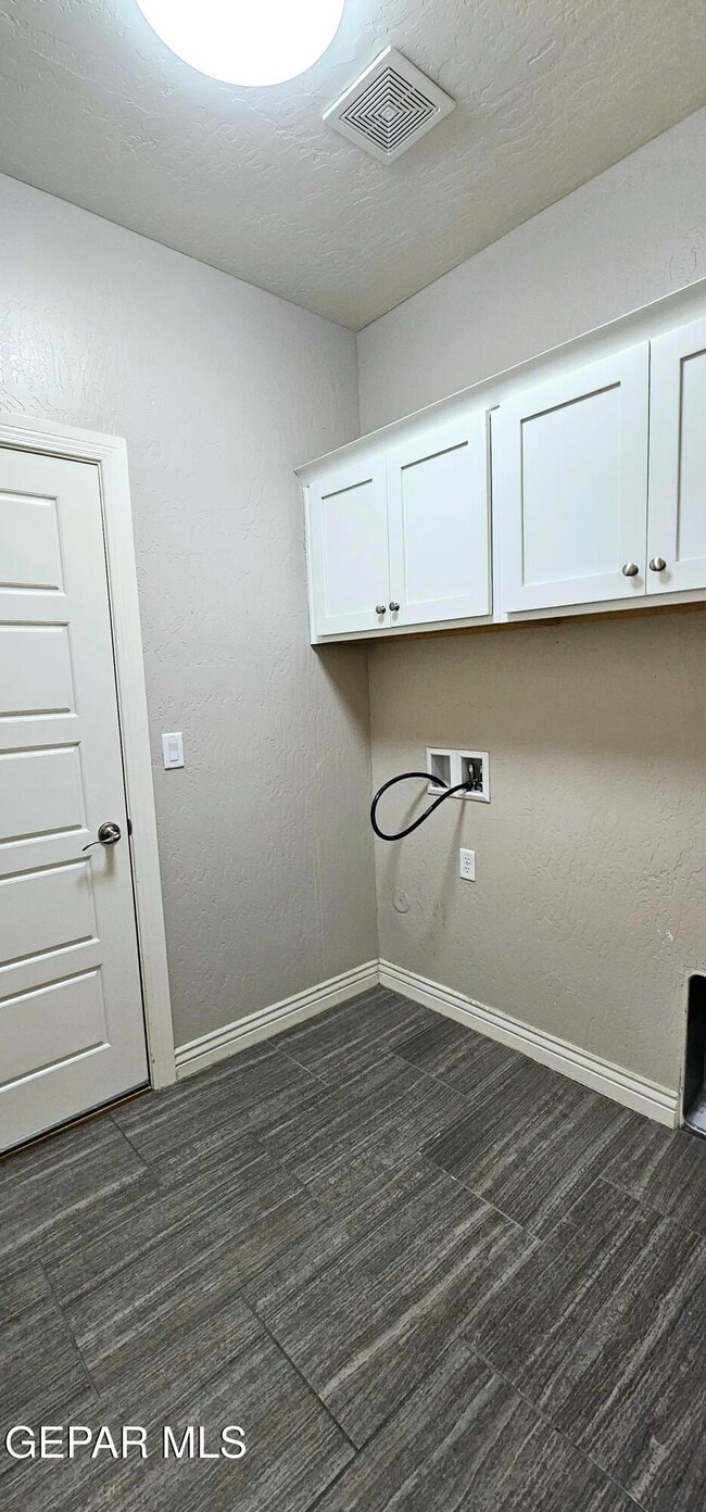 Building Photo - 3151 Red Velvet Pl