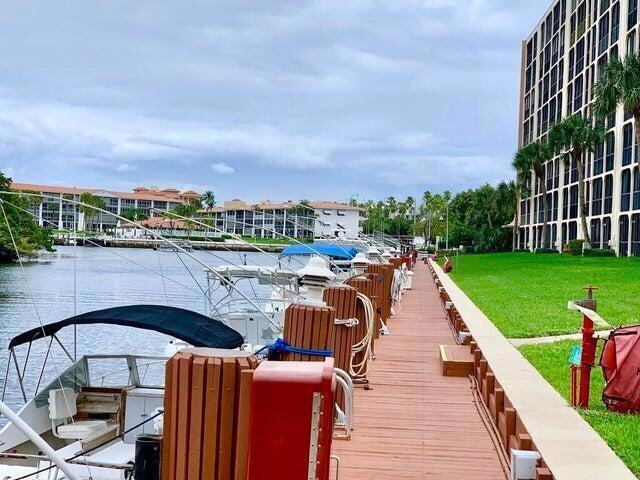 Building Photo - 1629 Riverview Rd