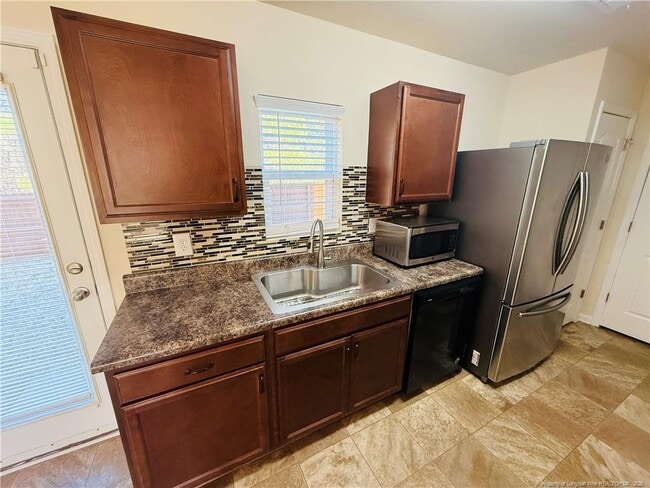 Building Photo - 522 Jernigan St