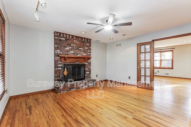 Building Photo - 513 Glenmere Ave