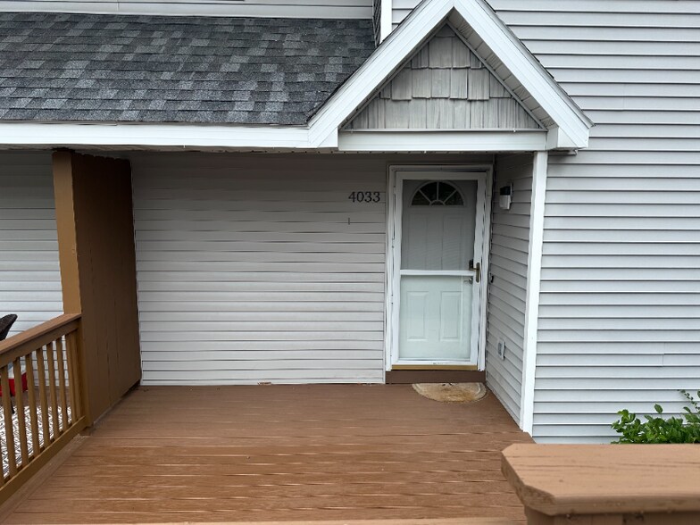 Building Photo - 4033 Sherwood Forest Dr