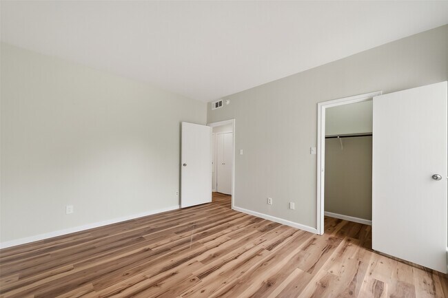 Building Photo - 7950 N Stadium Dr