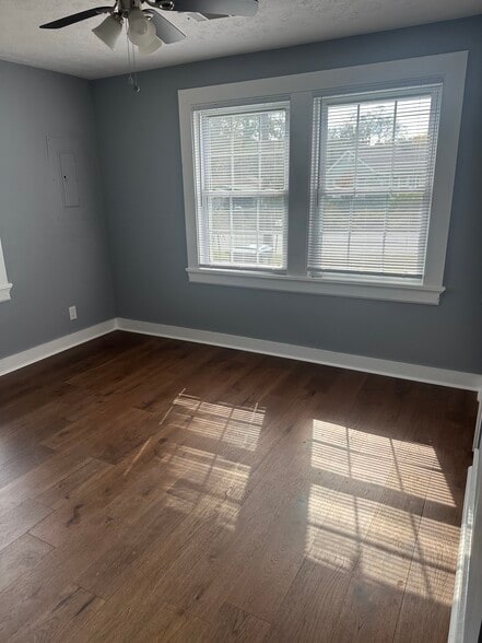 Front Bedroom - 1808 16th Pl