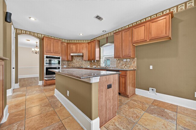 Building Photo - 9735 Lansing Meadows Dr