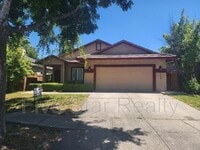 Building Photo - 1835 Woodland Dr