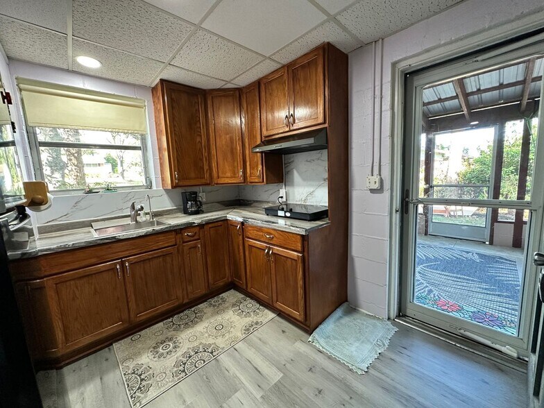 Building Photo - 923 Abbiegail Dr