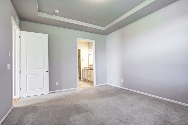 Building Photo - The Meadows 2 bed 2.5 bath Patio home low ...