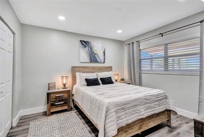 Building Photo - 2413 SW 58th Manor